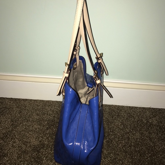 Michael Kors Handbag - Picture 4 of 6